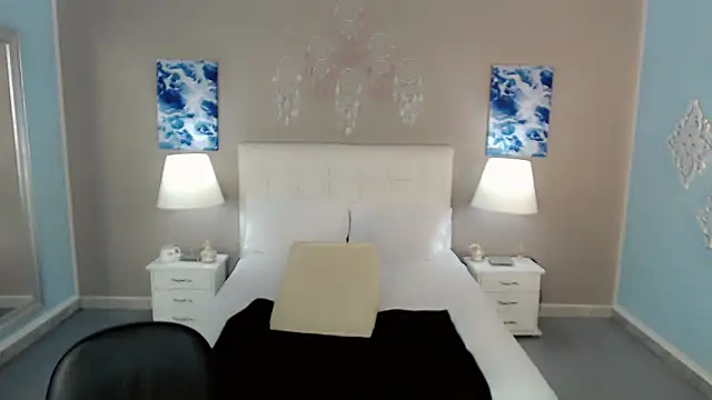 Snapshot of maddissonivanova chatting on November 7, 2025, 7:18 pm maddissonivanova online show from November 7, 2025, 7:18 pm