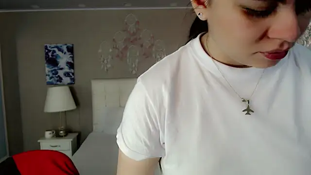 Snapshot of maddissonivanova chatting on October 31, 2025, 7:10 pm maddissonivanova online show from October 31, 2025, 7:10 pm