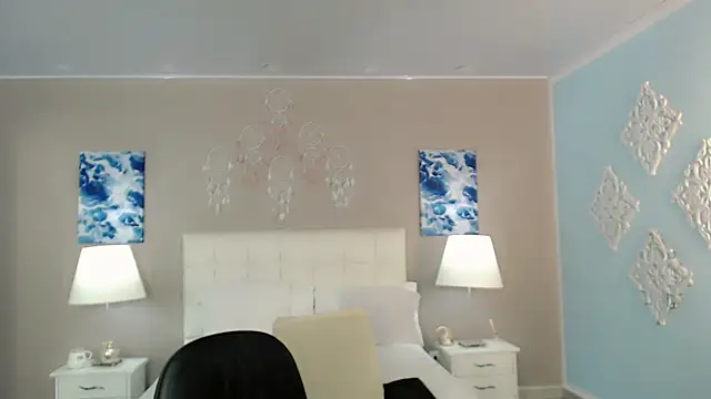 Snapshot of maddissonivanova chatting on November 2, 2025, 3:44 am maddissonivanova online show from November 2, 2025, 3:44 am