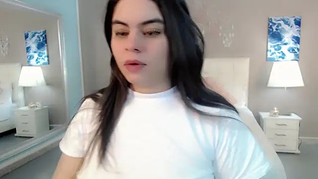 Snapshot of maddissonivanova chatting on December 14, 2025, 7:08 pm maddissonivanova online show from December 14, 2025, 7:08 pm