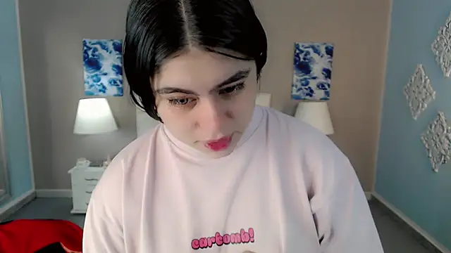 Snapshot of maddissonivanova chatting on November 13, 2025, 7:07 pm maddissonivanova online show from November 13, 2025, 7:07 pm