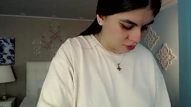 Snapshot of maddissonivanova chatting on October 30, 2025, 7:00 pm maddissonivanova online show from October 30, 2025, 7:00 pm