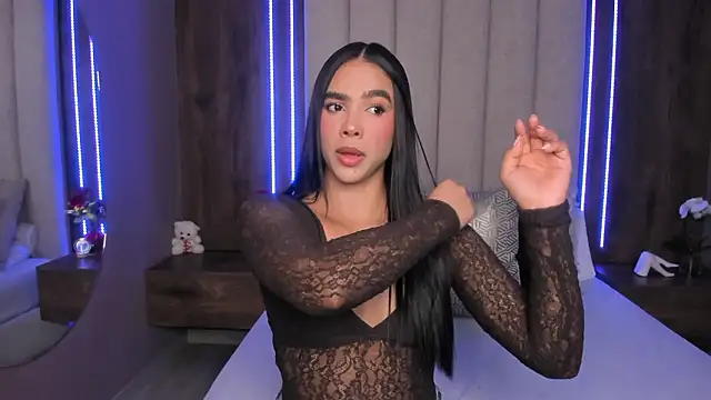 LucySalvatore  online show from February 28, 2026, 9:03 pm