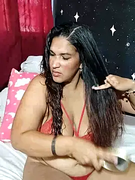 Snapshot of Ivy_horse_ chatting on April 3, 2026, 5:52 pm Ivy horse online show from April 3, 2026, 5:52 pm