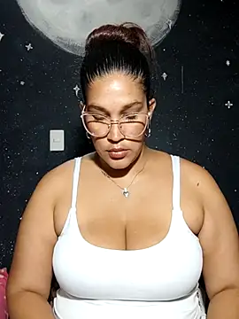 Snapshot of Ivy_horse_ chatting on April 5, 2026, 10:38 pm Ivy horse online show from April 5, 2026, 10:38 pm