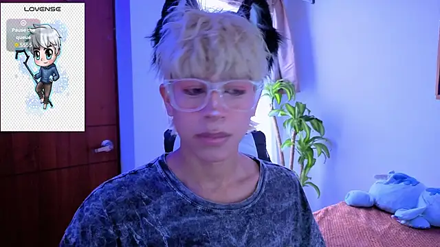 taichi bluy online show from November 23, 2025, 2:49 pm