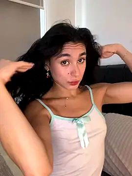 MonicaSalvatore online show from November 22, 2025, 1:43 pm