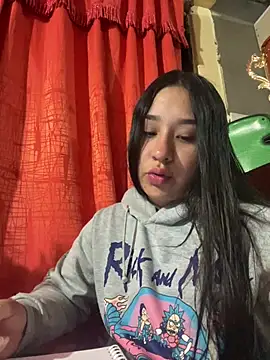 Snapshot of BELLAALEJA chatting on April 29, 2026, 12:48 am BELLAALEJA online show from April 29, 2026, 12:48 am