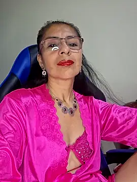 Snapshot of Natasha_50 chatting on December 18, 2025, 12:05 am Natasha 50 online show from December 18, 2025, 12:05 am