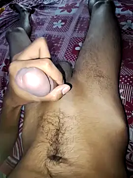 Snapshot of loveblzz chatting on October 28, 2025, 5:39 am loveblzz online show from October 28, 2025, 5:39 am