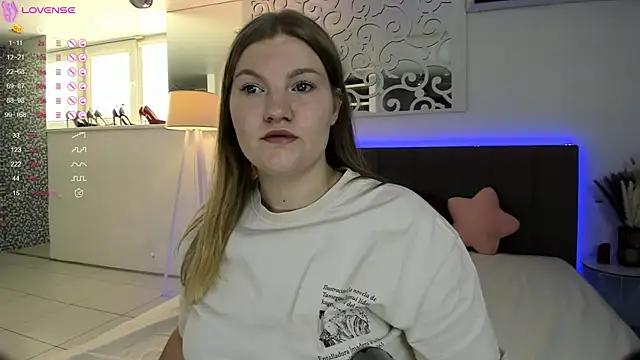 Snapshot of AshleyJoness chatting on September 14, 2025, 5:08 am AshleyJoness online show from September 14, 2025, 5:08 am