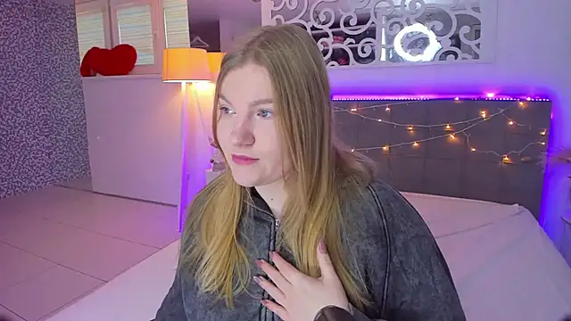 Snapshot of AshleyJoness chatting on December 14, 2025, 6:08 am AshleyJoness online show from December 14, 2025, 6:08 am