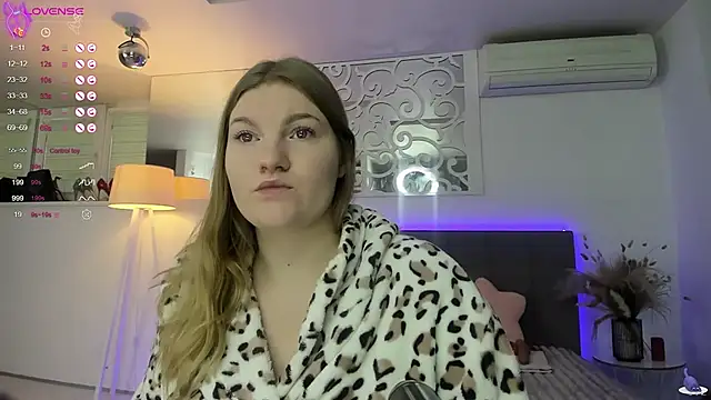 Snapshot of AshleyJoness chatting on November 19, 2025, 6:02 am AshleyJoness online show from November 19, 2025, 6:02 am