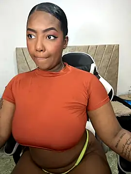 Snapshot of Naomisweett1 chatting on September 17, 2025, 10:39 am Naomisweett1 online show from September 17, 2025, 10:39 am