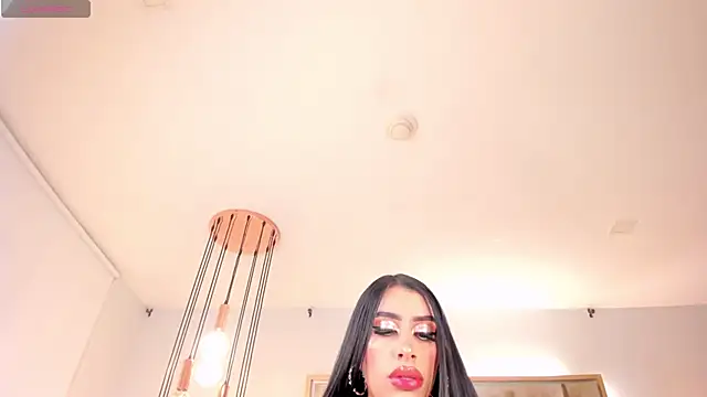 LeahLombardi  online show from January 8, 2026, 3:45 am