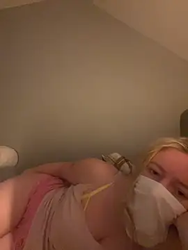 hazel wood21 online show from October 11, 2025, 7:20 am