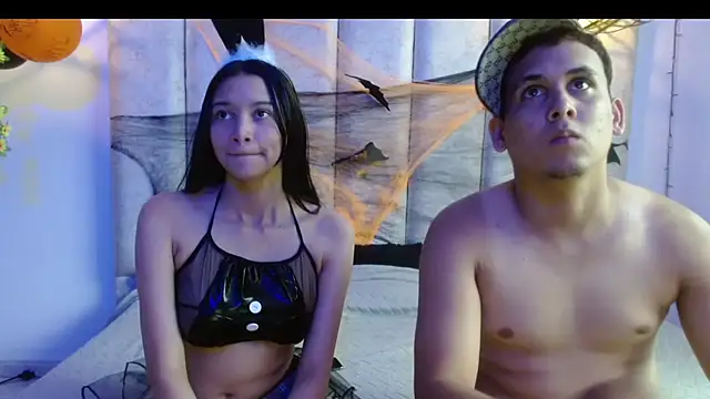 Snapshot of owenandrosecs chatting on October 28, 2025, 8:52 pm owenandrosecs online show from October 28, 2025, 8:52 pm