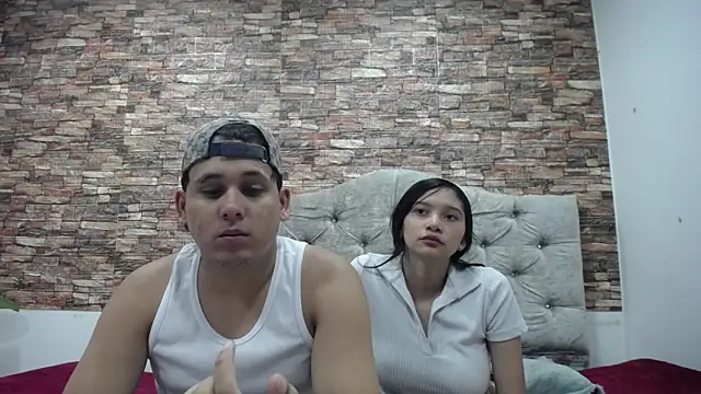 Snapshot of owenandrosecs chatting on December 2, 2025, 7:48 pm owenandrosecs online show from December 2, 2025, 7:48 pm