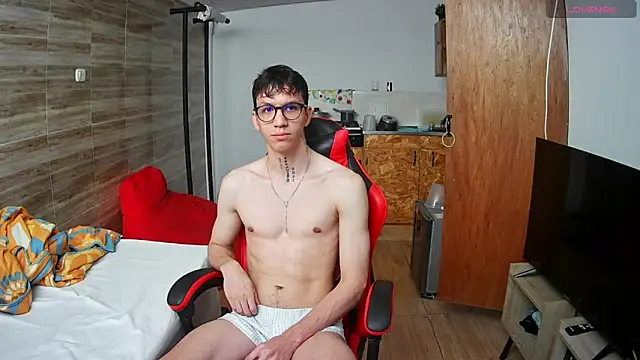 angelicious  online show from September 9, 2025, 12:14 pm