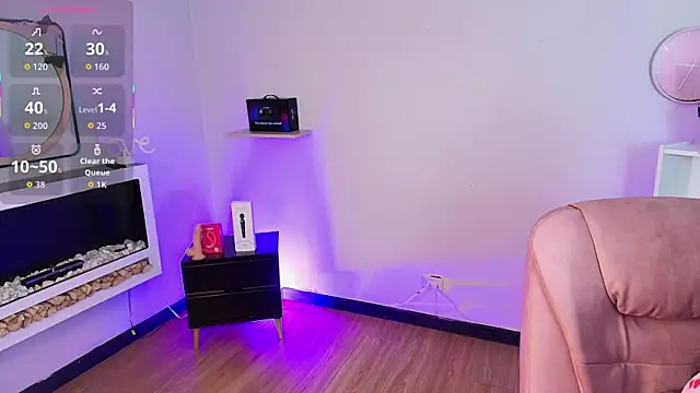 Snapshot of Alice_Vixen chatting on January 19, 2026, 12:31 pm Alice Vixen online show from January 19, 2026, 12:31 pm