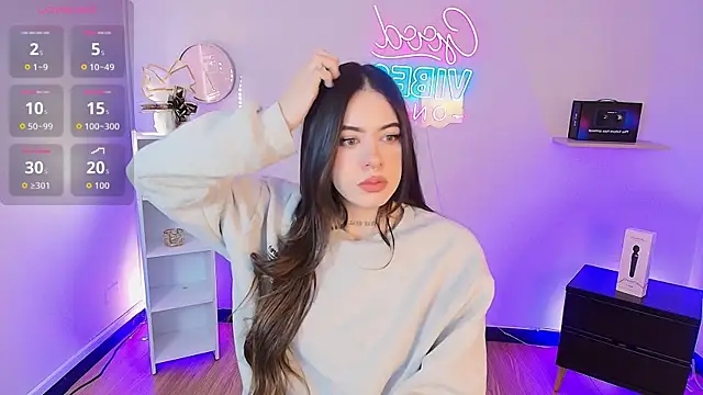 Snapshot of Alice_Vixen chatting on December 22, 2025, 12:38 pm Alice Vixen online show from December 22, 2025, 12:38 pm