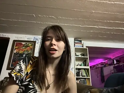 the holy t online show from November 18, 2025, 6:33 pm