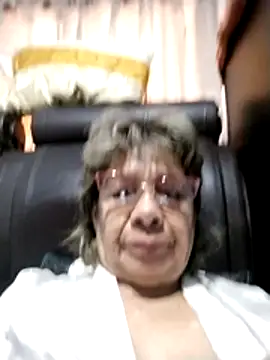 Snapshot of OliviaMorris1 chatting on May 8, 2026, 11:58 am OliviaMorris1 online show from May 8, 2026, 11:58 am