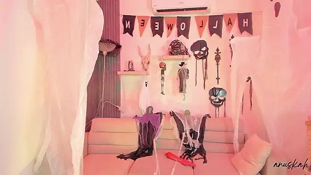 Snapshot of anuskah chatting on October 11, 2025, 8:21 pm anuskah online show from October 11, 2025, 8:21 pm