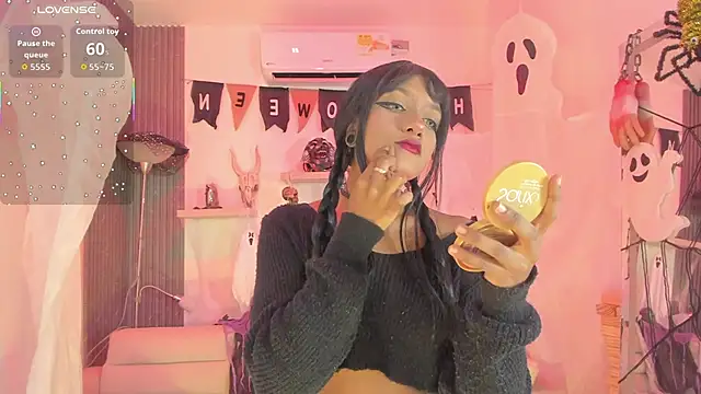 Snapshot of anuskah chatting on October 10, 2025, 8:09 pm anuskah online show from October 10, 2025, 8:09 pm