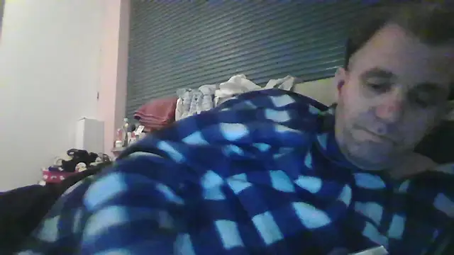 Snapshot of JasperGeil chatting on November 18, 2025, 10:02 pm JasperGeil online show from November 18, 2025, 10:02 pm