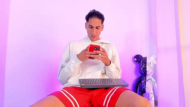 Snapshot of CamiiloRivera chatting on October 14, 2025, 11:33 am CamiiloRivera online show from October 14, 2025, 11:33 am