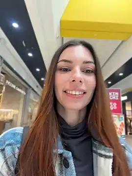 Amelie Crosby online show from June 10, 2026, 1:23 pm