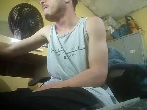 Snapshot of Veww1313 chatting on October 8, 2025, 5:02 pm Veww1313 online show from October 8, 2025, 5:02 pm