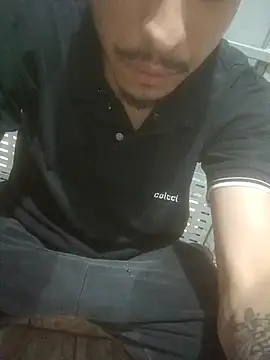 Snapshot of Veww1313 chatting on October 28, 2025, 6:51 pm Veww1313 online show from October 28, 2025, 6:51 pm