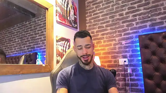 VinzenzRizzo online show from October 5, 2025, 4:25 am