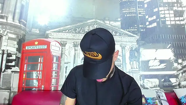 VinzenzRizzo online show from October 18, 2025, 4:47 am