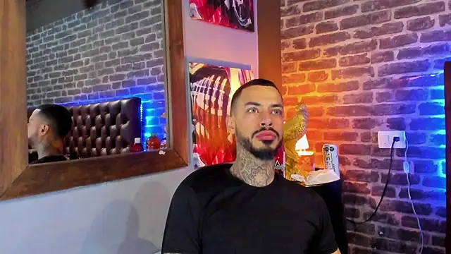 VinzenzRizzo online show from February 14, 2026, 4:34 am