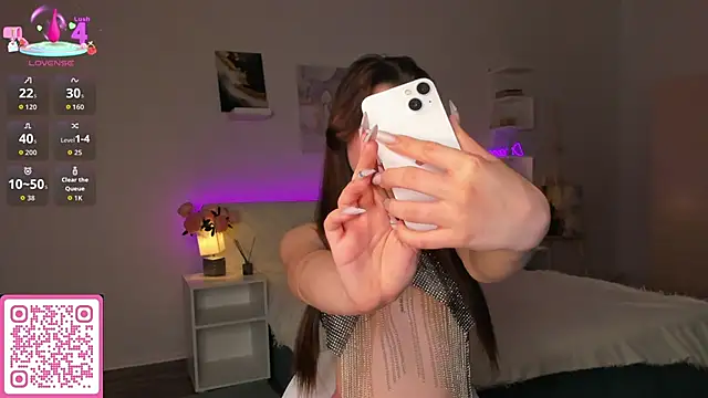 Snapshot of ShyEmma_ chatting on November 8, 2025, 1:09 am ShyEmma online show from November 8, 2025, 1:09 am