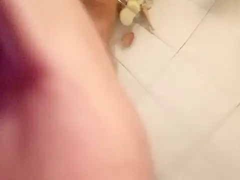 Snapshot of Kolarz1984 chatting on September 20, 2025, 12:04 am Kolarz1984 online show from September 20, 2025, 12:04 am