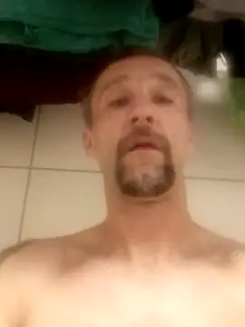 Snapshot of Kolarz1984 chatting on September 18, 2025, 12:24 am Kolarz1984 online show from September 18, 2025, 12:24 am