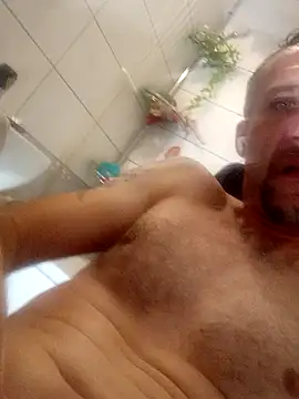 Snapshot of Kolarz1984 chatting on September 24, 2025, 2:07 am Kolarz1984 online show from September 24, 2025, 2:07 am