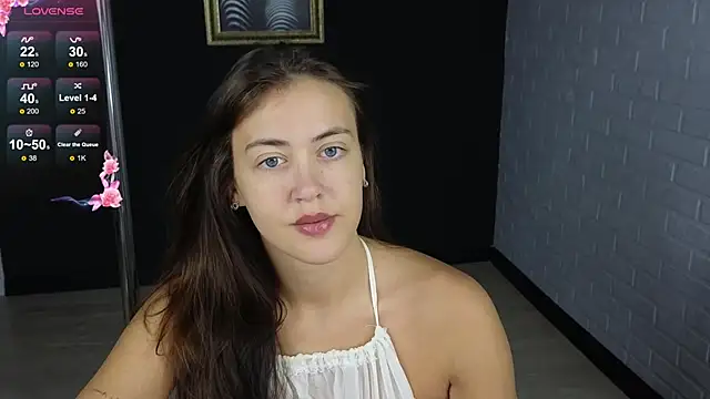 Snapshot of SaraMoren0 chatting on October 15, 2025, 5:28 am SaraMoren0 online show from October 15, 2025, 5:28 am