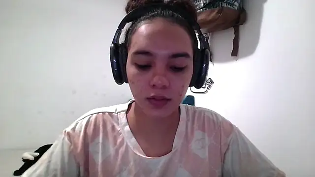 Snapshot of Taylor_Tina chatting on October 3, 2025, 9:05 pm Taylor Tina online show from October 3, 2025, 9:05 pm