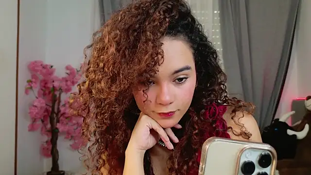 Snapshot of Taylor_Tina chatting on October 4, 2025, 9:22 am Taylor Tina online show from October 4, 2025, 9:22 am