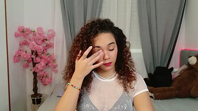 Snapshot of Taylor_Tina chatting on October 14, 2025, 8:15 am Taylor Tina online show from October 14, 2025, 8:15 am