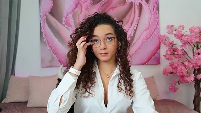 Snapshot of Taylor_Tina chatting on December 4, 2025, 7:07 am Taylor Tina online show from December 4, 2025, 7:07 am