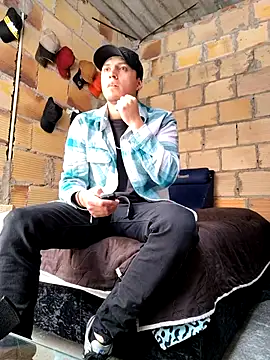 douglaszaens online show from September 22, 2025, 4:35 pm