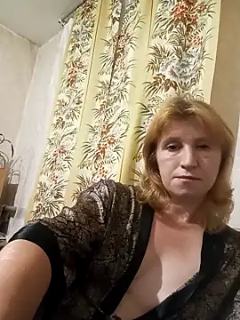 Flower2931 online show from September 8, 2025, 7:02 pm