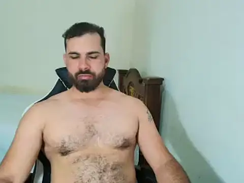 Snapshot of max_love255 chatting on October 8, 2025, 7:58 pm max love255 online show from October 8, 2025, 7:58 pm