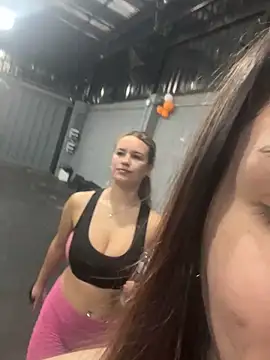 tetutamy online show from September 19, 2025, 8:13 pm